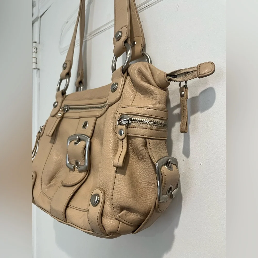 B Makowski Tan‎ Leather Satchel Handbag with Paisley Interior